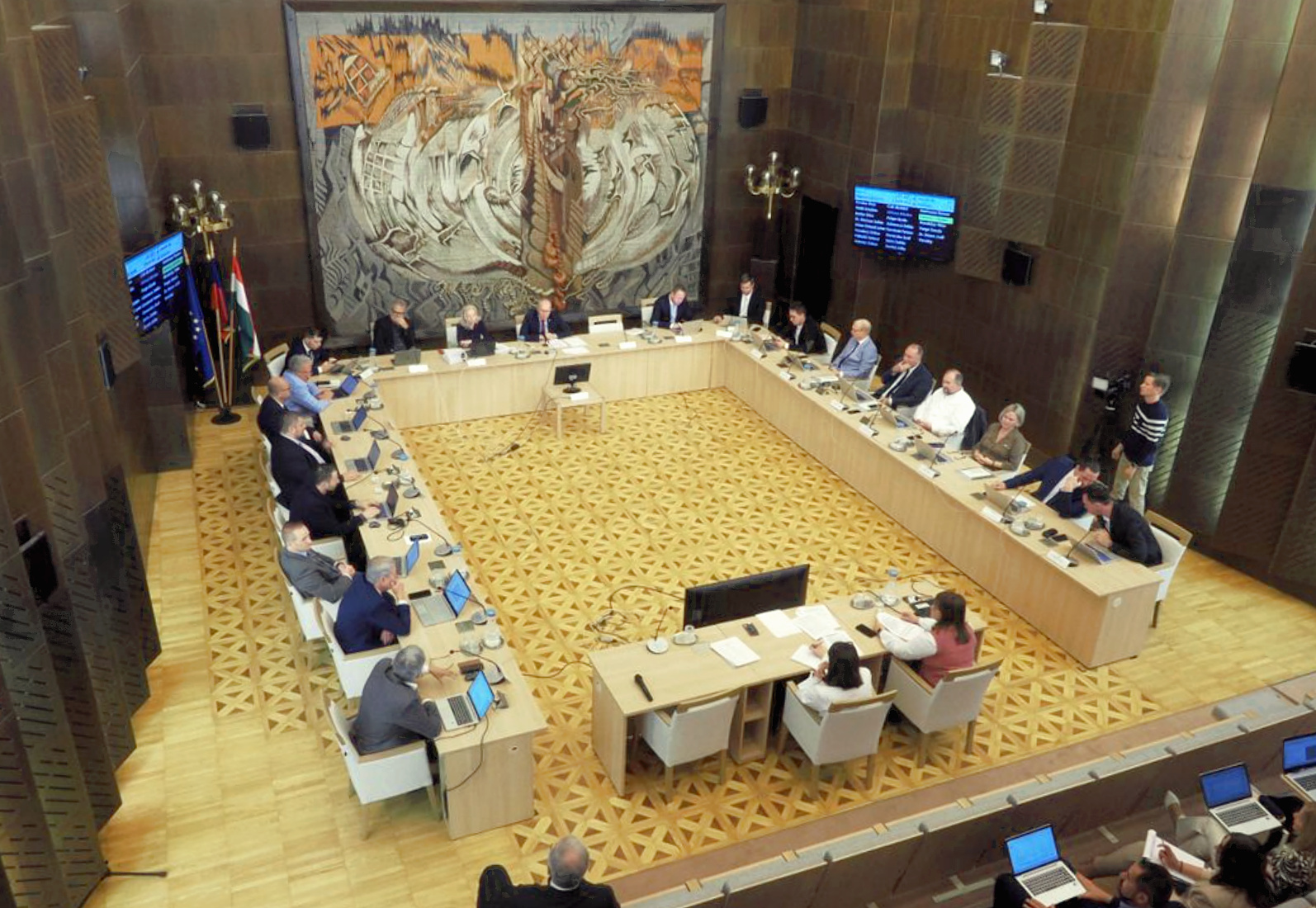 Közgyűlést tartottak a Kossuth-teremben.