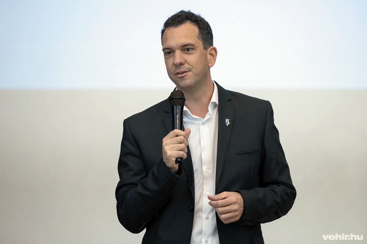 Kovács Áron önkormányzati képviselő