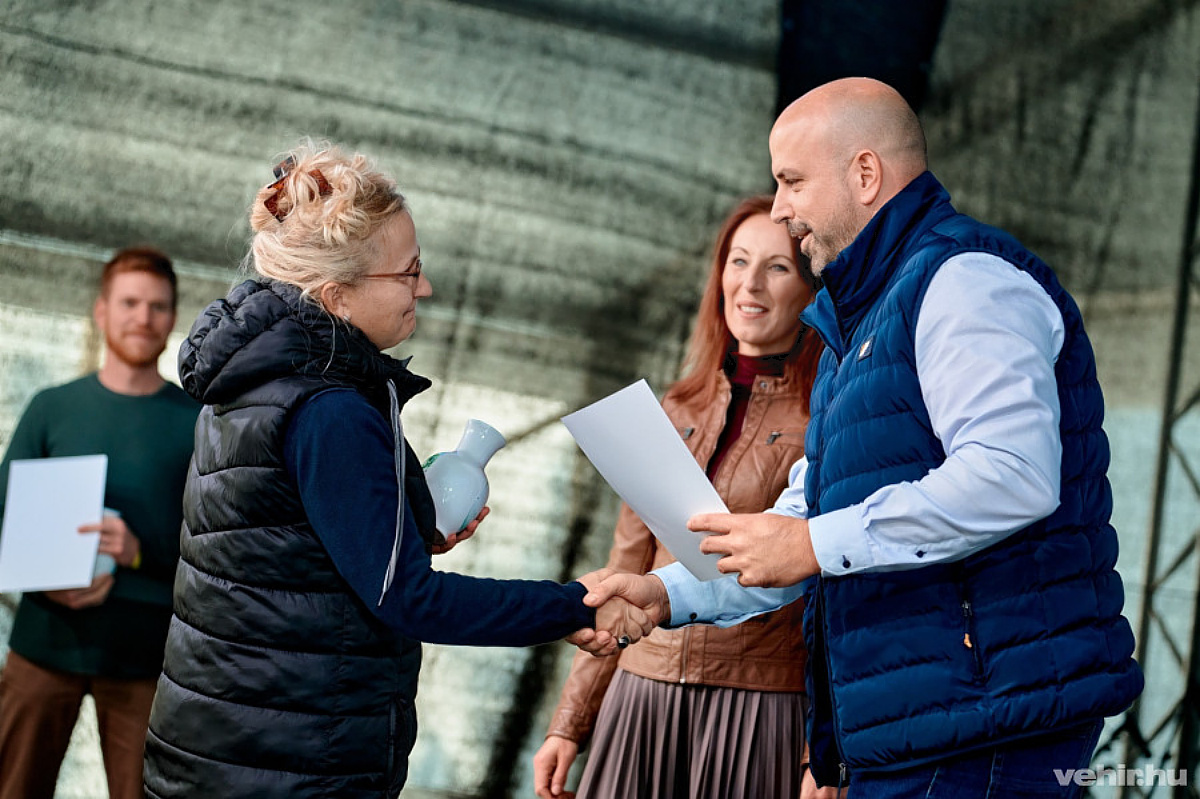 Sótonyi Mónika és Sövényházi Balázs átadják a Bakony Expo díjait