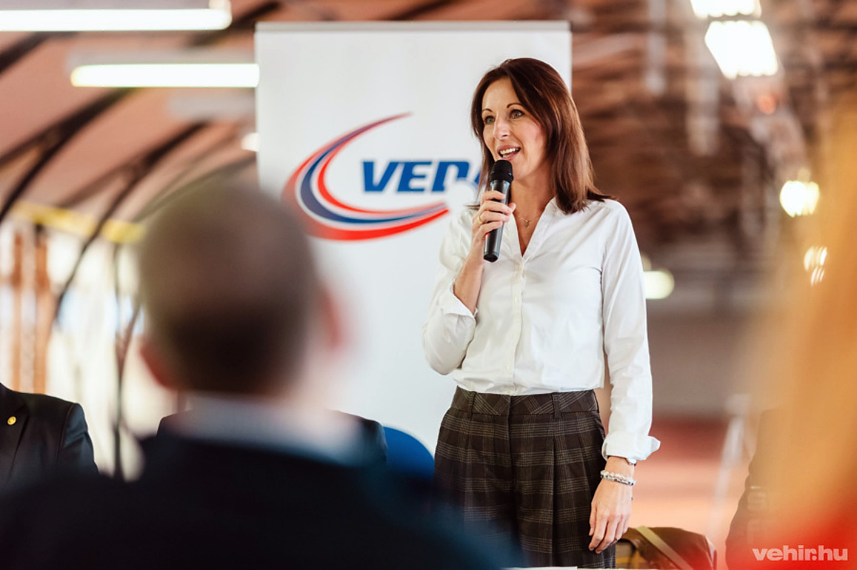 Sótonyi Mónika alpolgármester