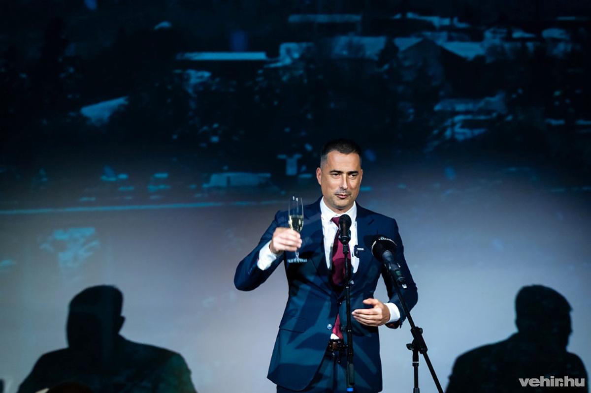 Ovádi Péter parlamenti képviselő köszöntőt mond