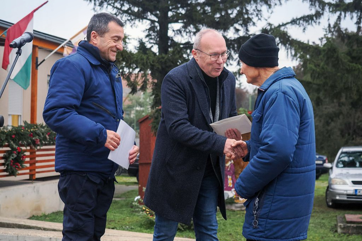 Nagy Sándor polgárőr munkáját oklevéllel és vásárlási utalvánnyal ismerték el.
