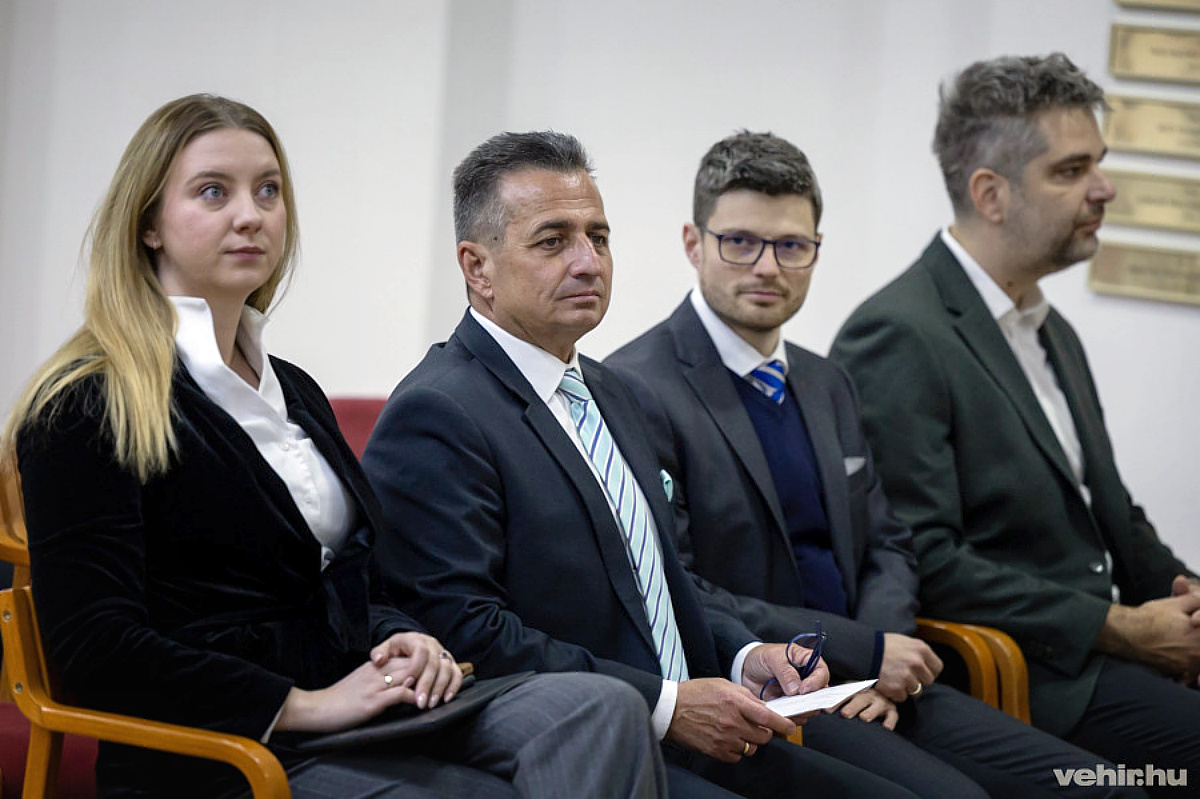 Az üzleti fórum előadói.