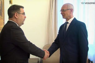 Gáspár Levente átvette megbízólevelét