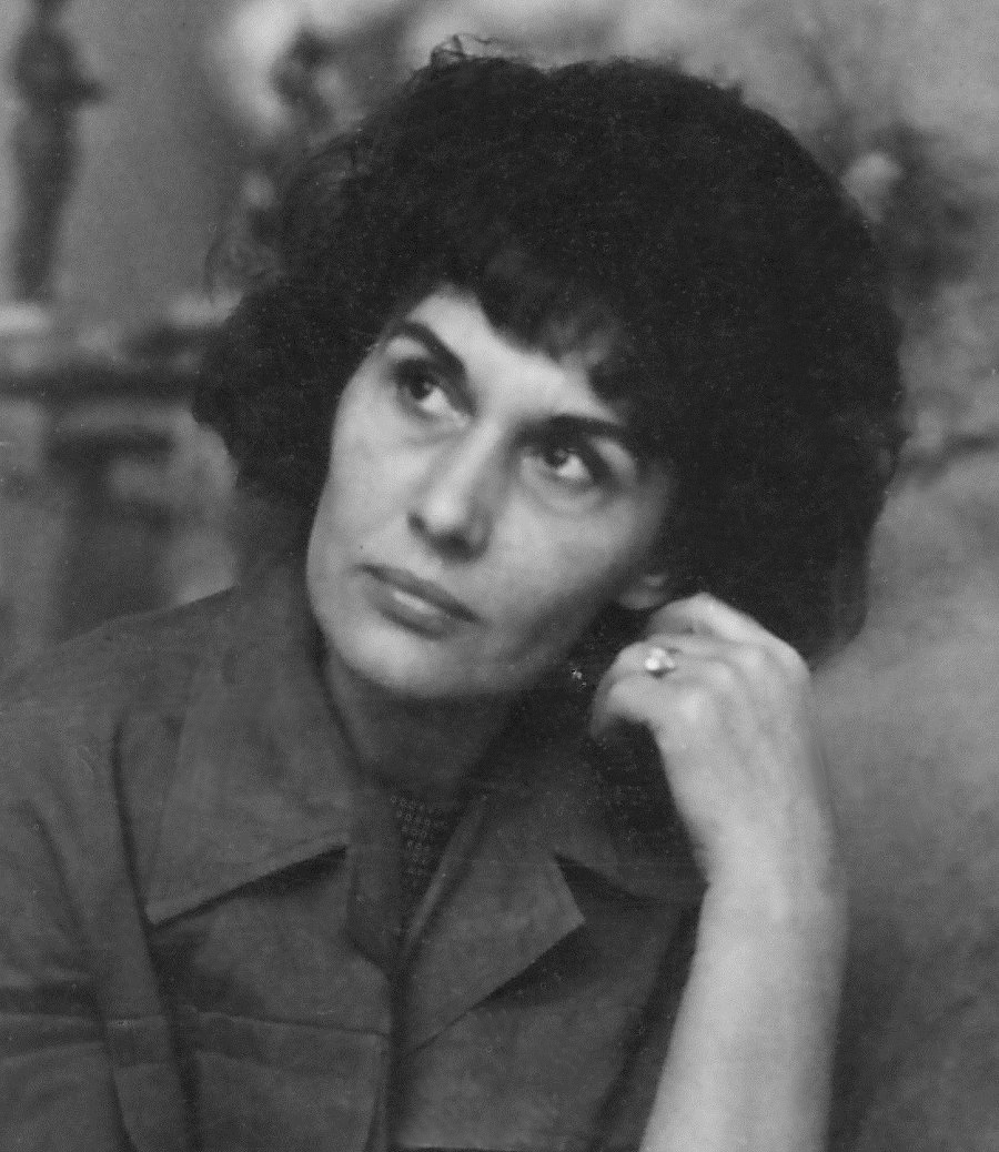R. Kiss Lenke
