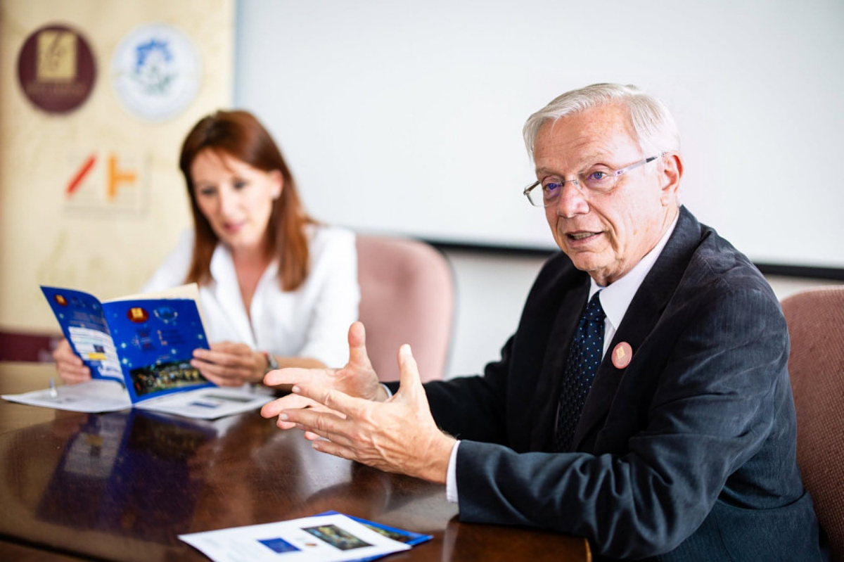 Dr. Sugár Péter