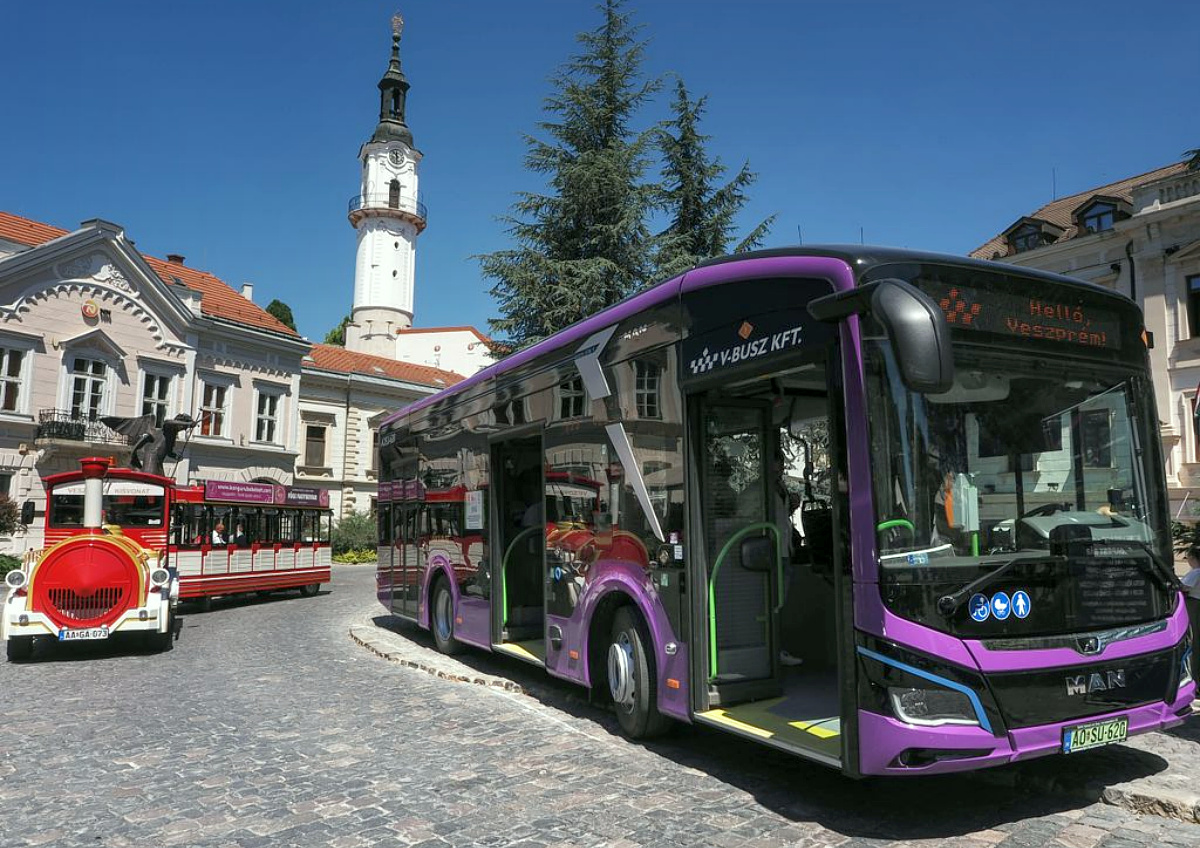 Az új elektromos midi busz